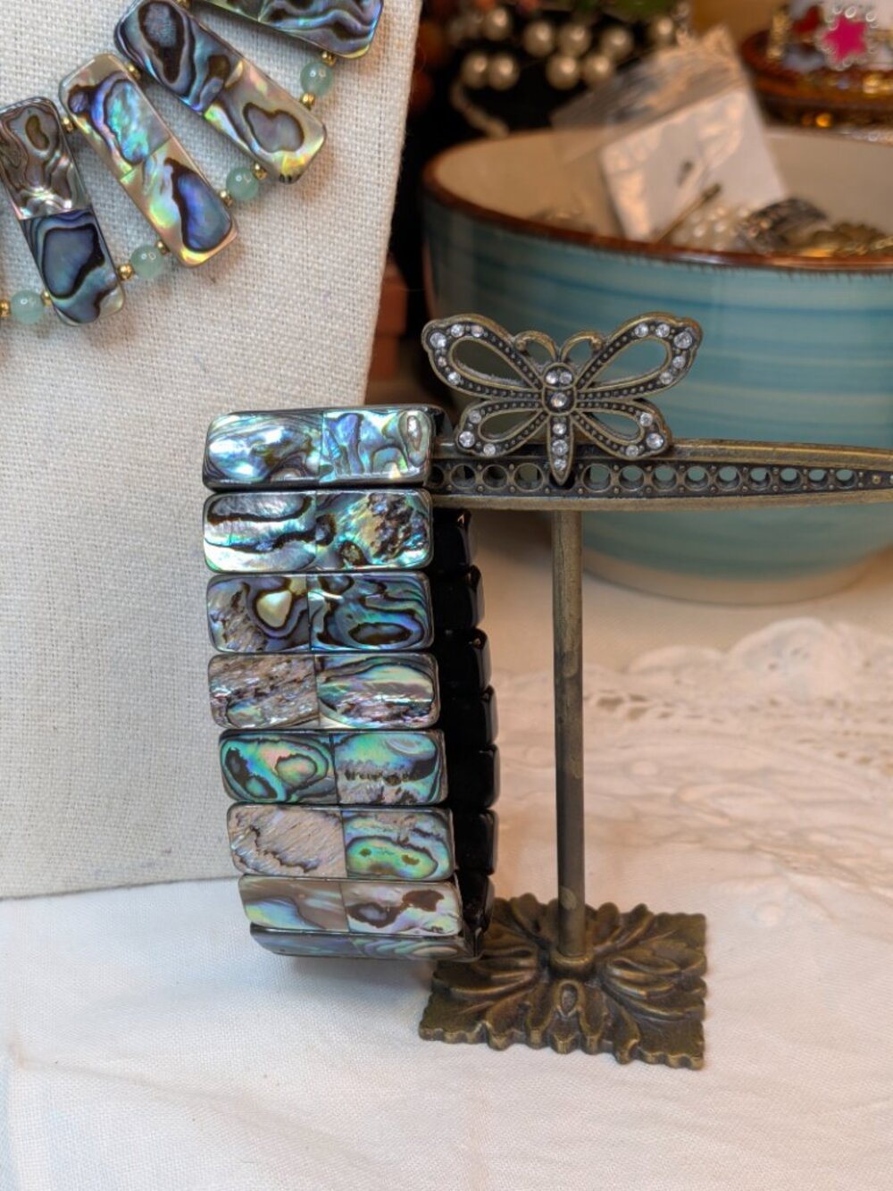 Lee Sands Jade and Abalone Necklace & Bracelet Set – Fringe Bib Style - Picture 4 of 10
